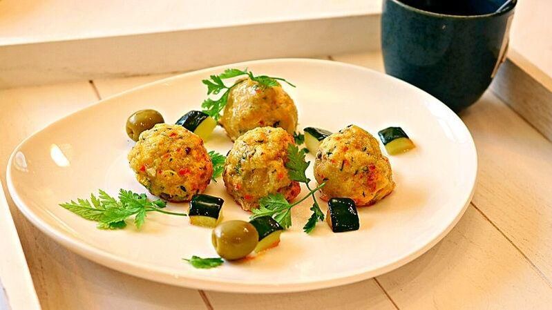 Fish balls - a protein dish for the first day of the six-petal diet